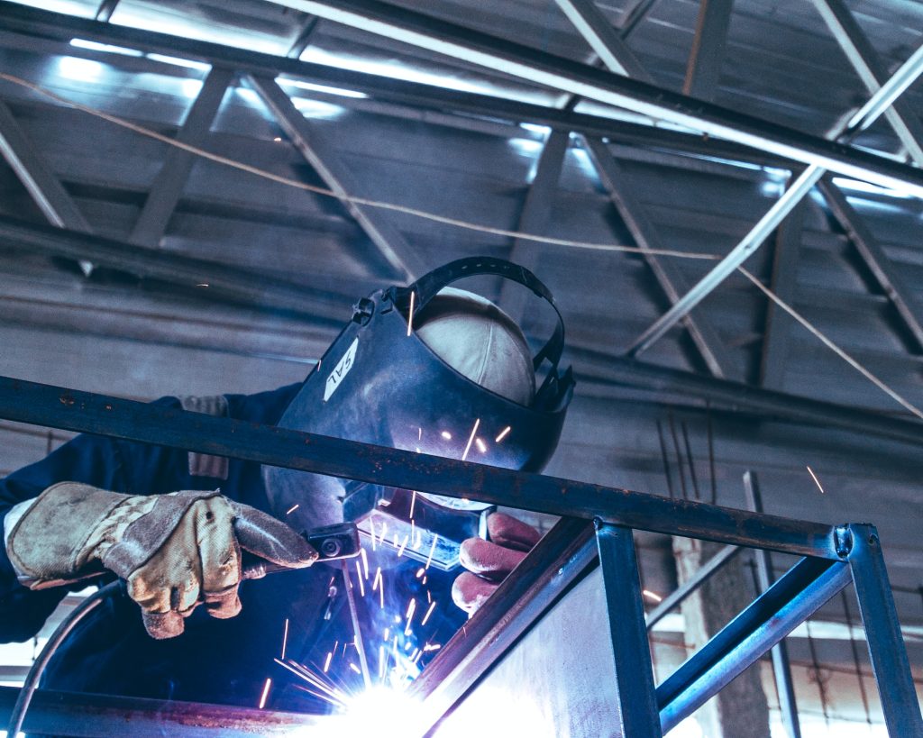 Welding picture from unsplash